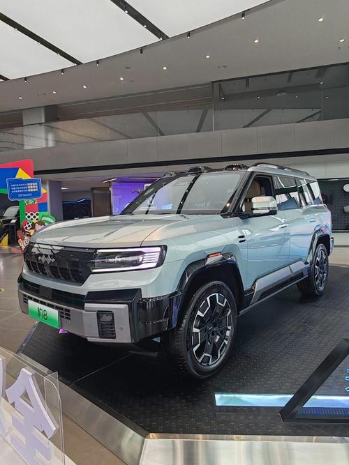 惠州26比亚迪方程豹硬派越野的爆款，英菲尼迪35周年与你共成长